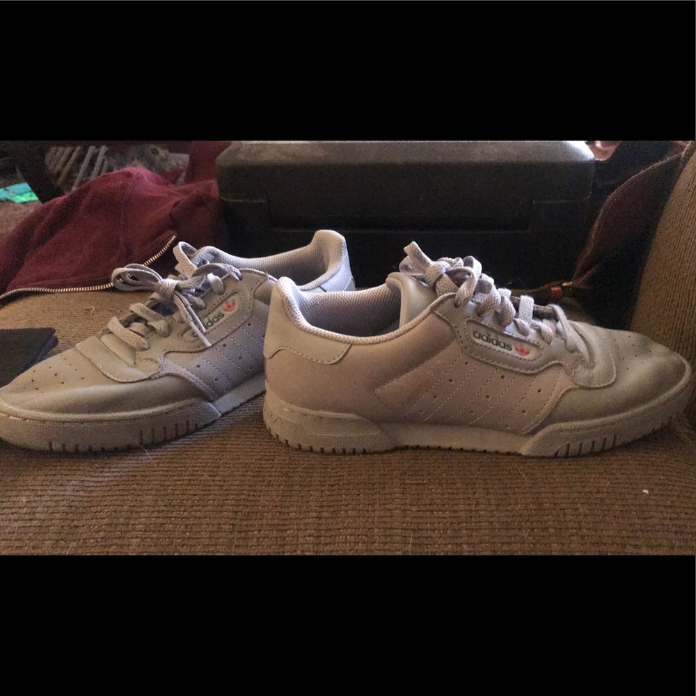 Yeezy calebases powerphase adidas